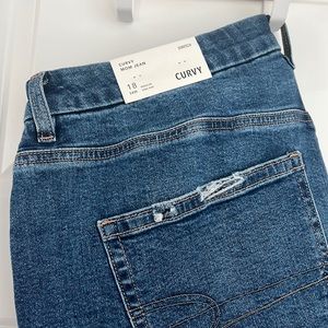 NWT American Eagle Curvy Mom Jean